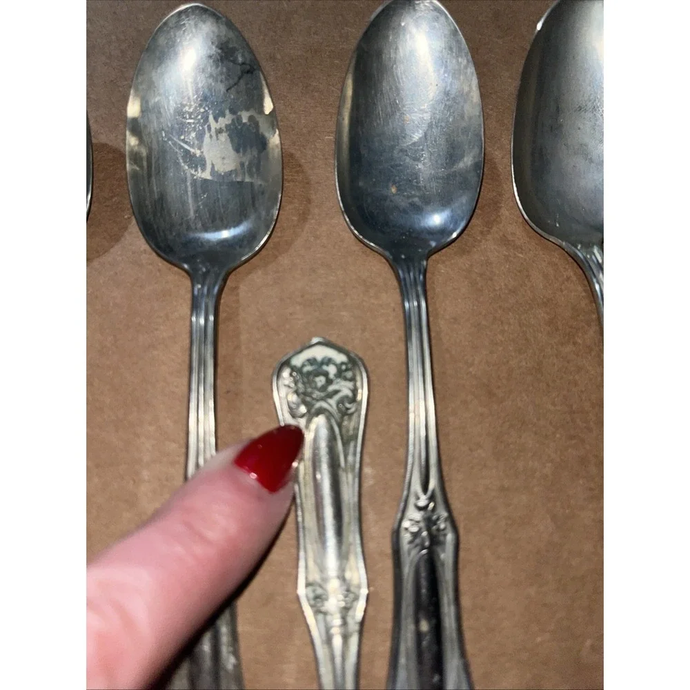 16 WM A Rogers Oneida Silver Nickel Ornate Spoons Ring Making‎ Crafting 5-7/8